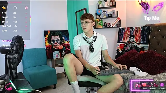 flowers18 online show from October 7, 2025, 9:56 pm