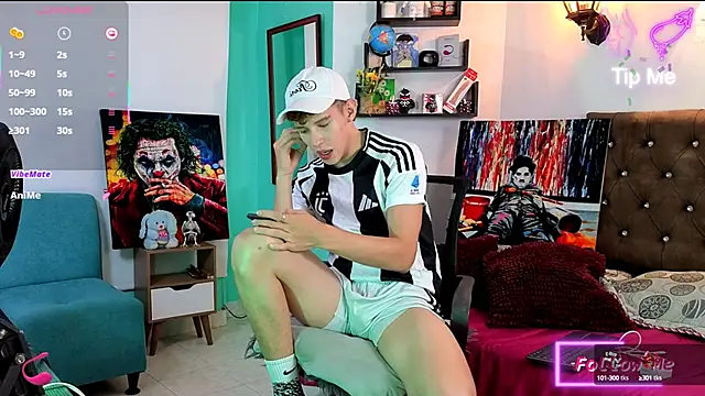 flowers18 online show from October 14, 2025, 9:37 pm