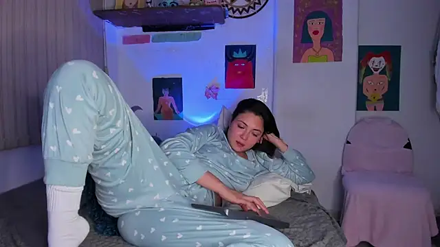 Snapshot of azumi_cutiepie_ chatting on March 6, 2025, 11:42 pm azumi cutiepie online show from March 6, 2025, 11:42 pm