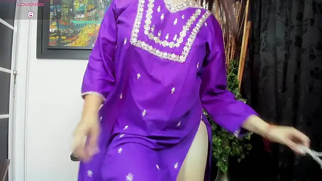 Snapshot of shantala_krisha chatting on February 14, 2026, 6:59 pm shantala krisha online show from February 14, 2026, 6:59 pm