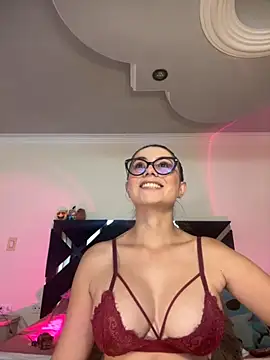 antonhella1 online show from November 7, 2025, 7:36 pm