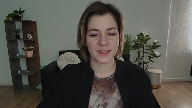 Snapshot of MariaSttone chatting on December 19, 2024, 12:12 pm MariaSttone online show from December 19, 2024, 12:12 pm