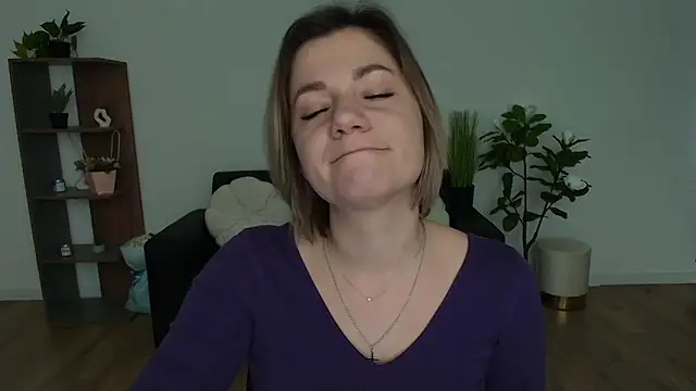 Snapshot of MariaSttone chatting on December 25, 2024, 7:57 am MariaSttone online show from December 25, 2024, 7:57 am
