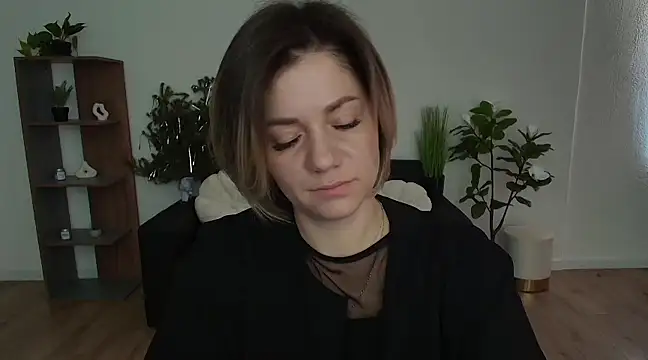 Snapshot of MariaSttone chatting on January 4, 2025, 10:16 am MariaSttone online show from January 4, 2025, 10:16 am