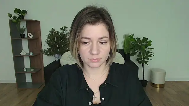 Snapshot of MariaSttone chatting on January 21, 2025, 3:21 pm MariaSttone online show from January 21, 2025, 3:21 pm
