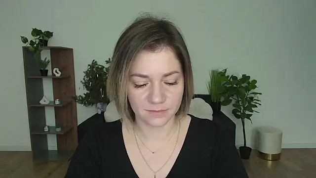 Snapshot of MariaSttone chatting on January 22, 2025, 8:51 am MariaSttone online show from January 22, 2025, 8:51 am