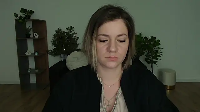 Snapshot of MariaSttone chatting on February 6, 2025, 6:13 pm MariaSttone online show from February 6, 2025, 6:13 pm
