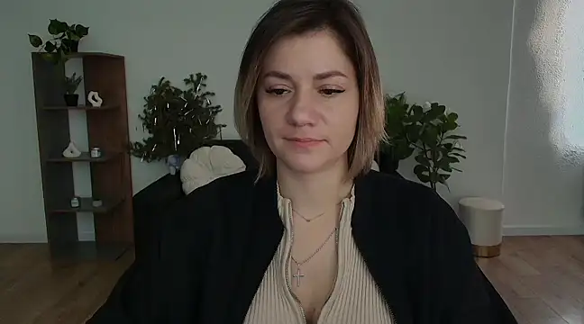 Snapshot of MariaSttone chatting on February 11, 2025, 10:59 am MariaSttone online show from February 11, 2025, 10:59 am