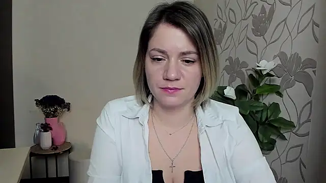 Snapshot of MariaSttone chatting on February 25, 2025, 3:05 pm MariaSttone online show from February 25, 2025, 3:05 pm