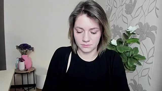 Snapshot of MariaSttone chatting on March 6, 2025, 5:00 pm MariaSttone online show from March 6, 2025, 5:00 pm