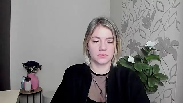 Snapshot of MariaSttone chatting on March 10, 2025, 9:10 am MariaSttone online show from March 10, 2025, 9:10 am