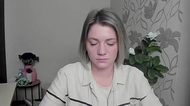 Snapshot of MariaSttone chatting on March 13, 2025, 3:28 pm MariaSttone online show from March 13, 2025, 3:28 pm
