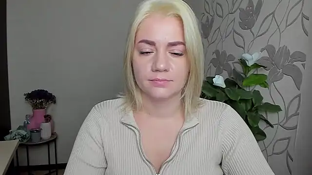 MariaSttone online show from November 6, 2025, 12:39 pm