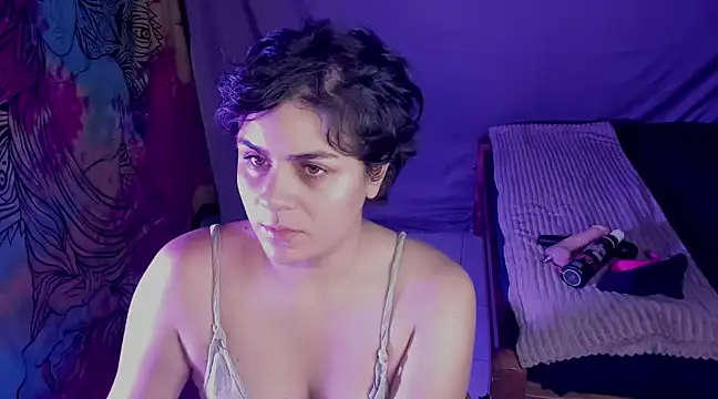 isabelacooperr online show from January 18, 2025, 4:48 am