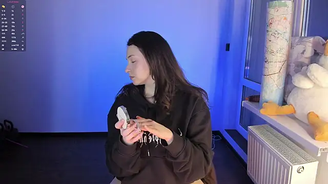 MonicaRocket online show from December 17, 2025, 10:54 am