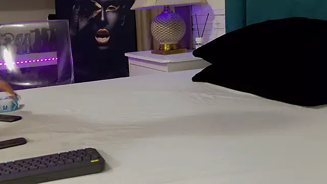 FeetVibe online show from February 5, 2026, 8:41 am