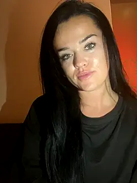 English-Chloe96 online show from October 10, 2025, 5:34 pm