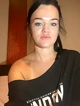 English-Chloe96 online show from January 7, 2026, 5:15 pm