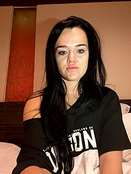 English-Chloe96 online show from January 12, 2026, 5:07 pm