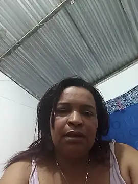 Snapshot of _violetta_- chatting on January 15, 2026, 11:48 am violetta - online show from January 15, 2026, 11:48 am