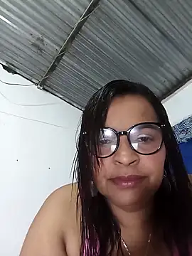 Snapshot of _violetta_- chatting on January 18, 2026, 11:58 am violetta - online show from January 18, 2026, 11:58 am