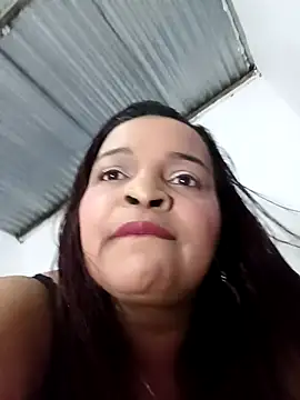 Snapshot of _violetta_- chatting on February 2, 2026, 10:30 pm violetta - online show from February 2, 2026, 10:30 pm