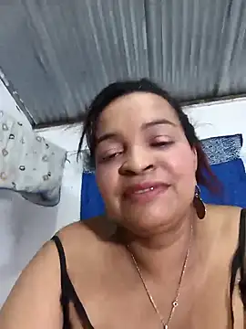 Snapshot of _violetta_- chatting on February 4, 2026, 11:09 pm violetta - online show from February 4, 2026, 11:09 pm