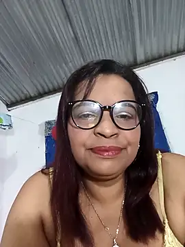 Snapshot of _violetta_- chatting on February 11, 2026, 9:36 am violetta - online show from February 11, 2026, 9:36 am