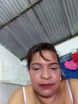 Snapshot of _violetta_- chatting on February 12, 2026, 6:47 pm violetta - online show from February 12, 2026, 6:47 pm