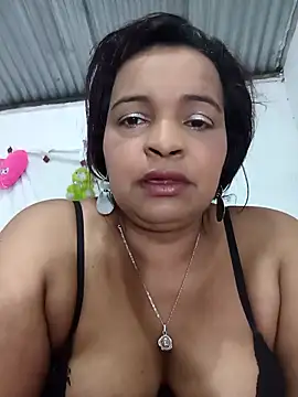 Snapshot of _violetta_- chatting on February 25, 2026, 9:30 am violetta - online show from February 25, 2026, 9:30 am