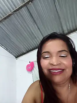 Snapshot of _violetta_- chatting on February 25, 2026, 10:52 pm violetta - online show from February 25, 2026, 10:52 pm