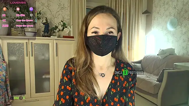 MilfeaN online show from November 2, 2025, 9:06 pm