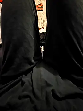 Azerty0911 online show from November 24, 2025, 5:23 pm