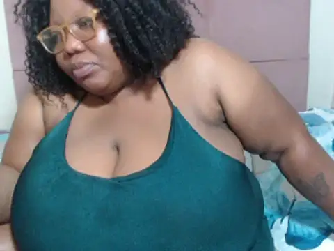 DAIRYBELLELIZxx online show from March 6, 2025, 8:27 pm