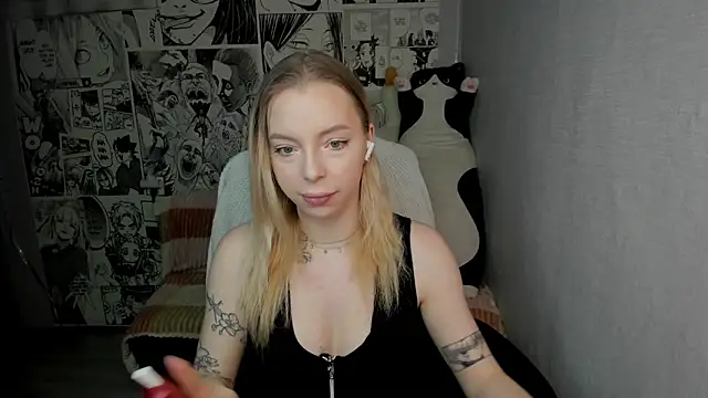 Snapshot of Martha_Cameron chatting on February 3, 2025, 8:57 pm Martha Cameron online show from February 3, 2025, 8:57 pm