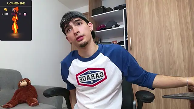 Snapshot of zenn_rush1 chatting on December 24, 2024, 12:33 pm zenn rush1 online show from December 24, 2024, 12:33 pm