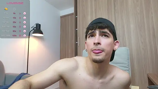 Snapshot of zenn_rush1 chatting on February 22, 2025, 2:41 pm zenn rush1 online show from February 22, 2025, 2:41 pm