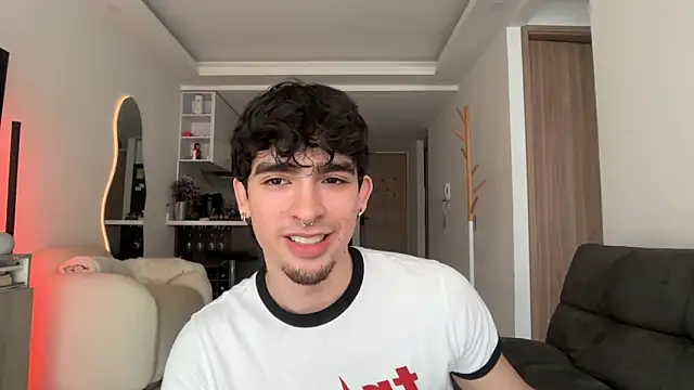 zenn rush1 online show from November 8, 2025, 12:38 pm