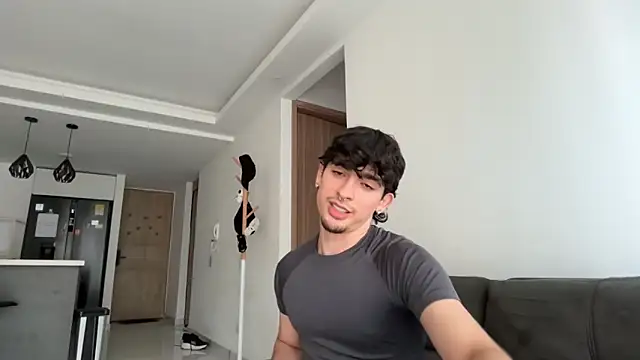 zenn rush1 online show from November 20, 2025, 2:17 pm