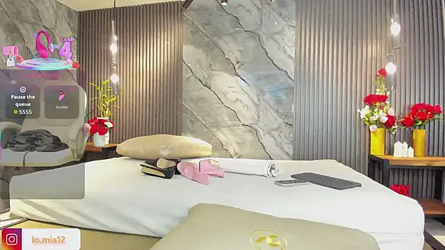 julietha taylor online show from February 26, 2026, 2:21 am