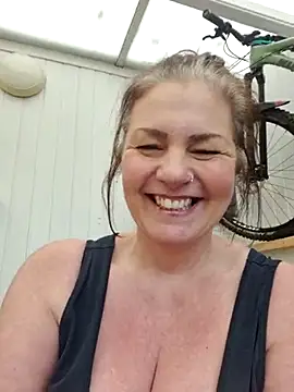 420Curvybabe online show from February 25, 2025, 12:13 pm