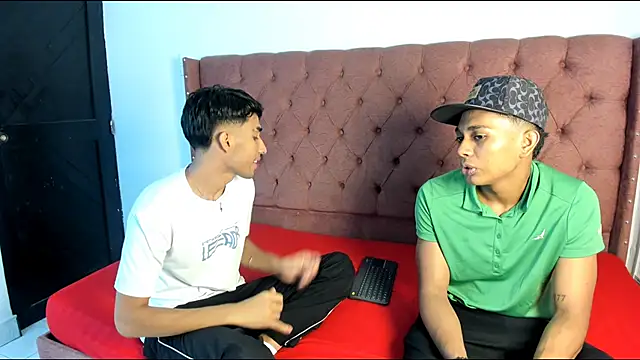 boys yourparty online show from October 9, 2025, 1:09 pm