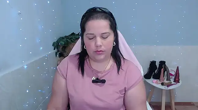 Snapshot of kiara_scottt chatting on January 7, 2025, 5:01 am kiara scottt online show from January 7, 2025, 5:01 am