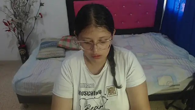 Snapshot of angel_barbie_1 chatting on November 6, 2025, 3:35 pm angel barbie 1 online show from November 6, 2025, 3:35 pm