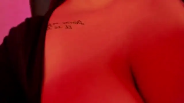 isabelithaa online show from February 19, 2025, 2:34 pm