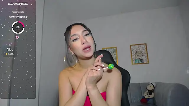 Snapshot of _ella_b chatting on January 14, 2025, 11:05 pm ella b online show from January 14, 2025, 11:05 pm