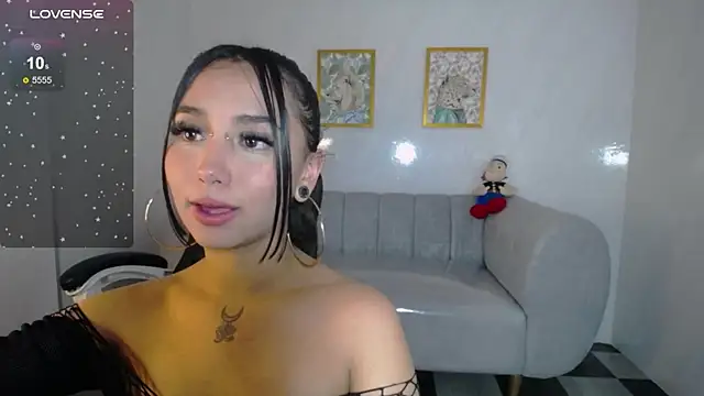 Snapshot of _ella_b chatting on January 22, 2025, 6:10 am ella b online show from January 22, 2025, 6:10 am