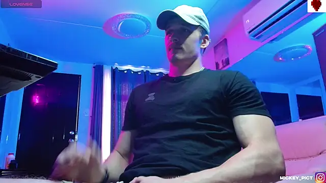 mickeypict online show from November 8, 2025, 1:39 am