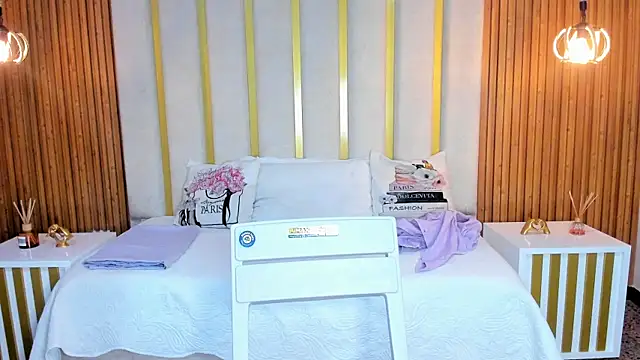 Snapshot of love_mommy chatting on March 12, 2025, 4:41 am love mommy online show from March 12, 2025, 4:41 am