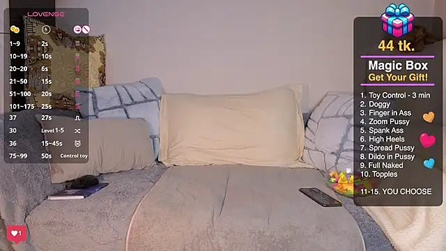 aurora-wow online show from February 25, 2025, 5:04 pm